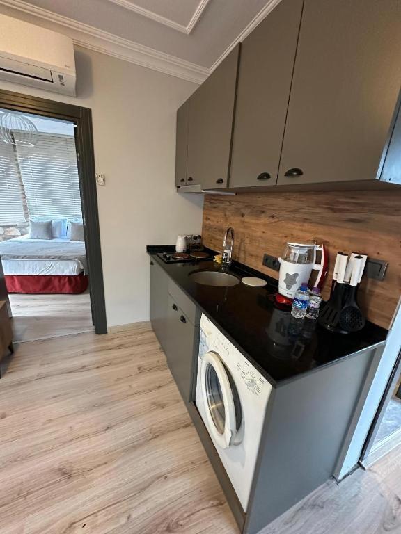 Sera Homes Kaleici Oldtown Antalia Esterno foto